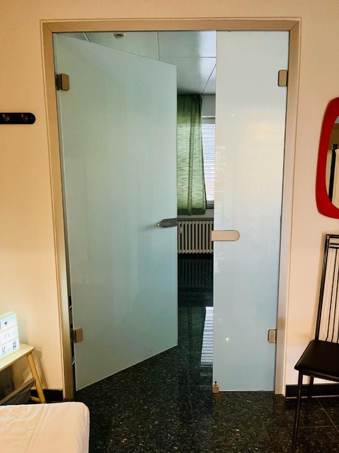 Nasa Wohnung Uerdingen 克雷费尔德 外观 照片